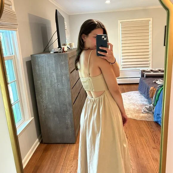 Moon River Size XS Mixed Fabric Beige Maxi Dress - Picture 2 of 6